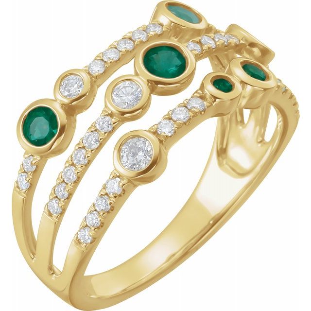 EMERAL & DIAMOND BEZEL SET RING