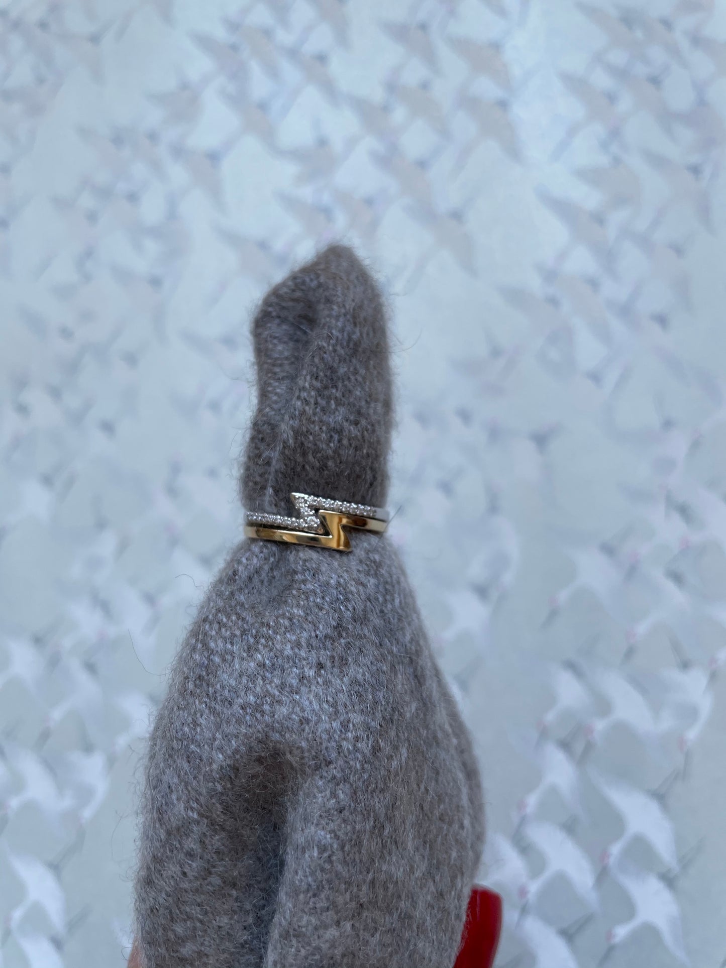 LIGHTNING BOLT STACKABLE RING