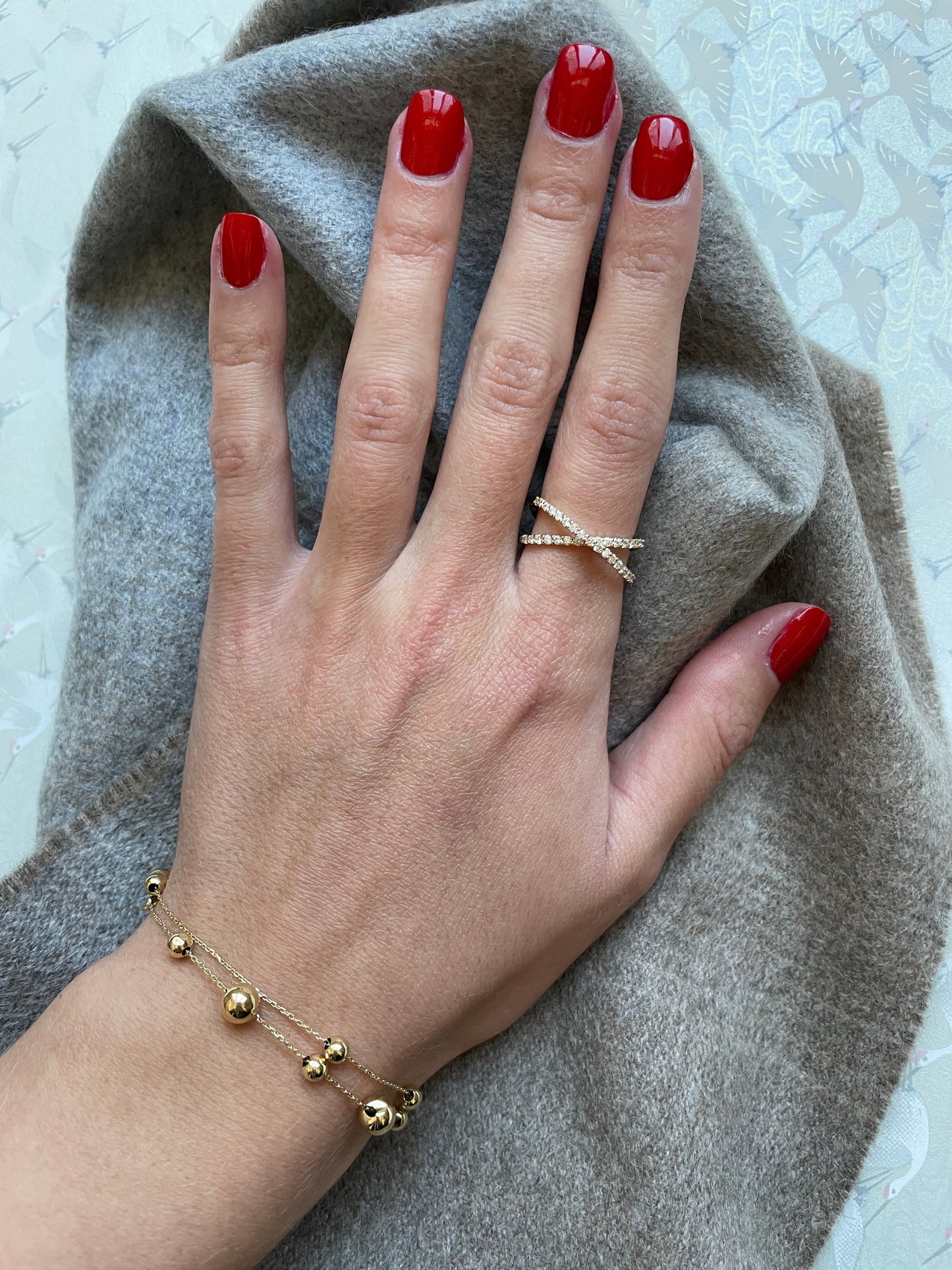 DIAMOND CRISS-CROSS RING