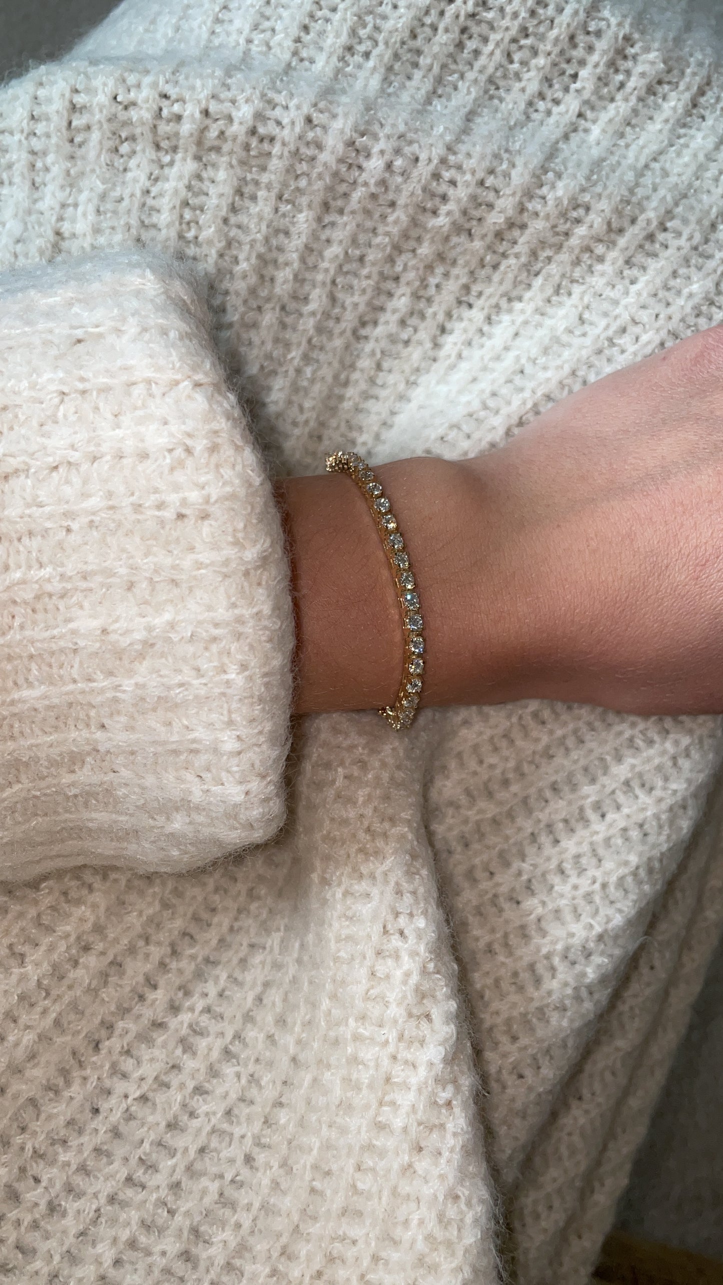 4 ¾ CTW DIAMOND TENNIS BRACELET