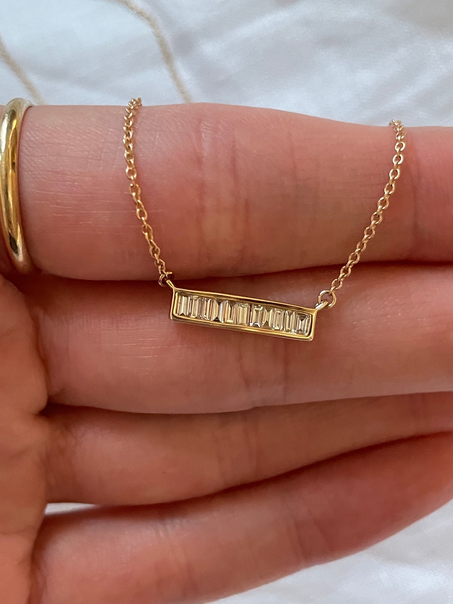 ¼ CTW DIAMOND BAGUETTE BAR NECKLACE