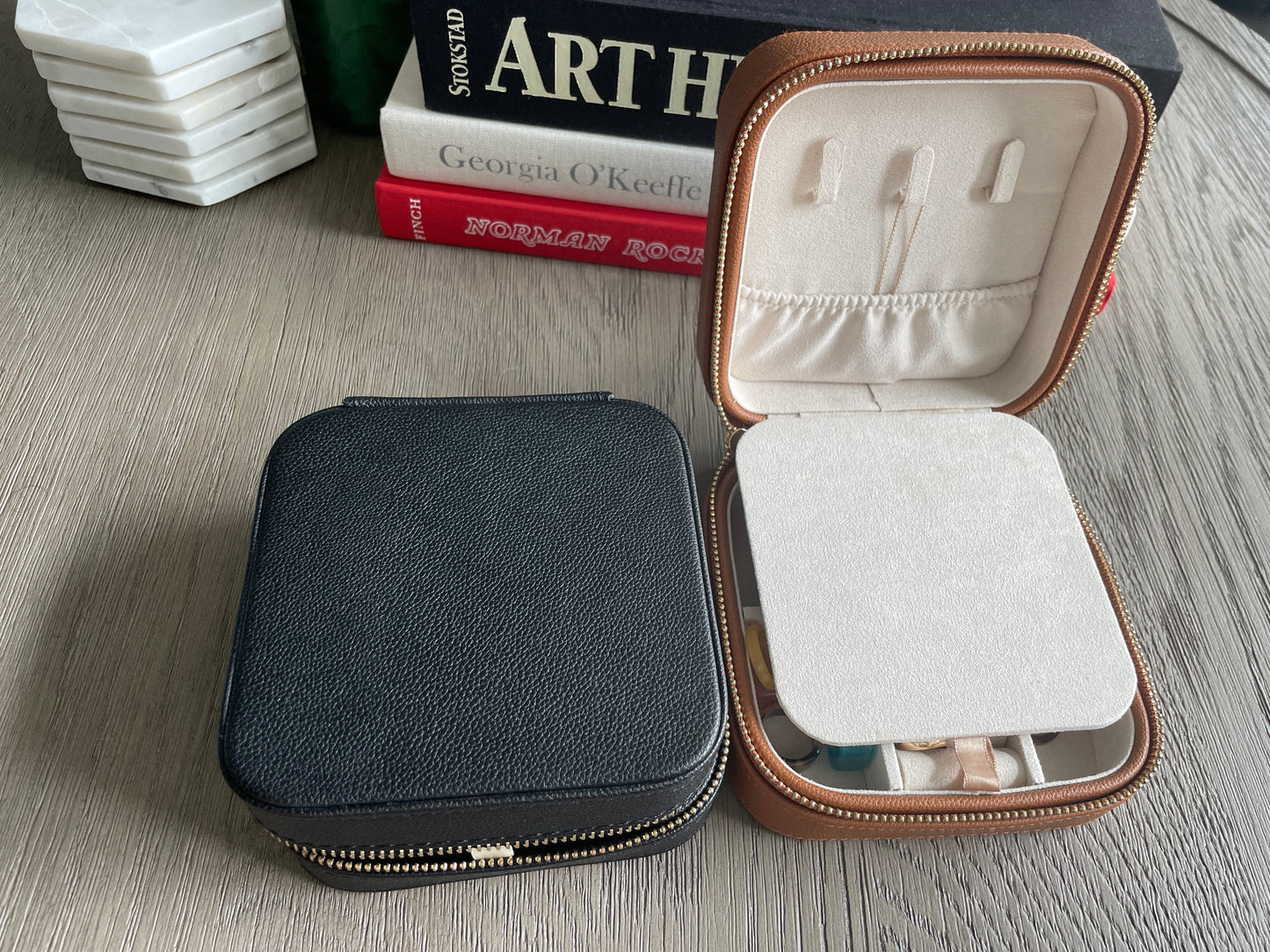 VEGAN LEATHER JEWELRY CASE WITH MIRROR