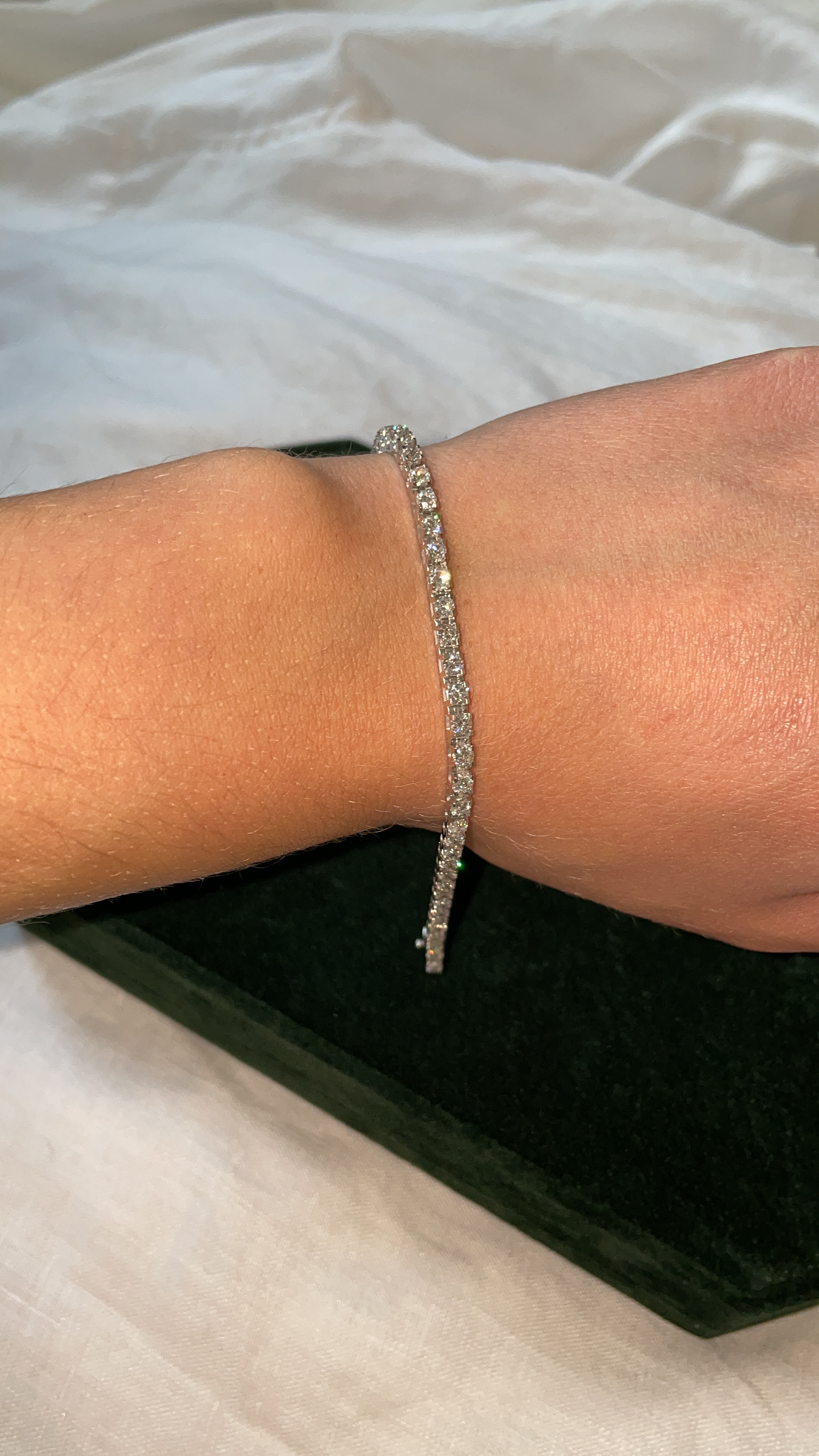 3 ⅜ CTW DIAMOND TENNIS BRACELET 7"
